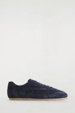 MINIMAL LEATHER SNEAKERS