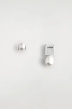 MISMATCHED RECTANGULAR PEARL EARRINGS