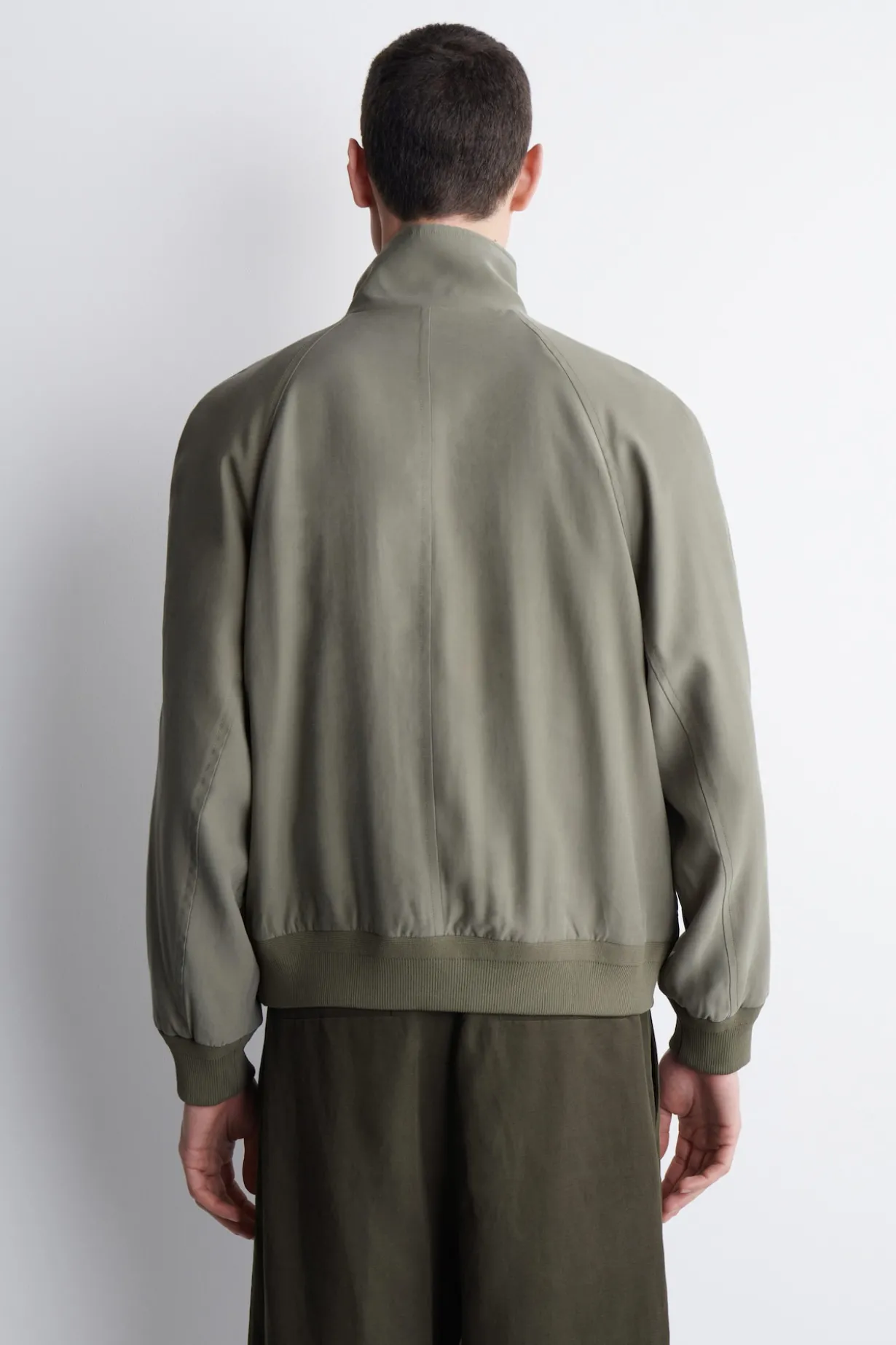 MOCK-NECK TWILL BLOUSON JACKET
