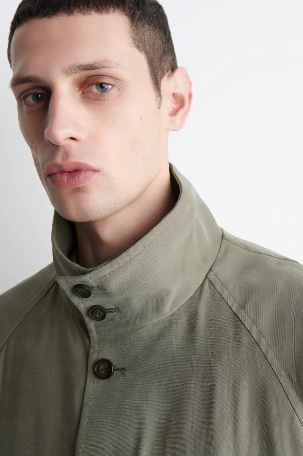MOCK-NECK TWILL BLOUSON JACKET