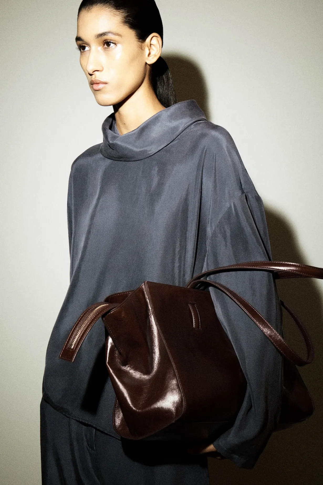 MONUMENT TOTE BAG - LEATHER