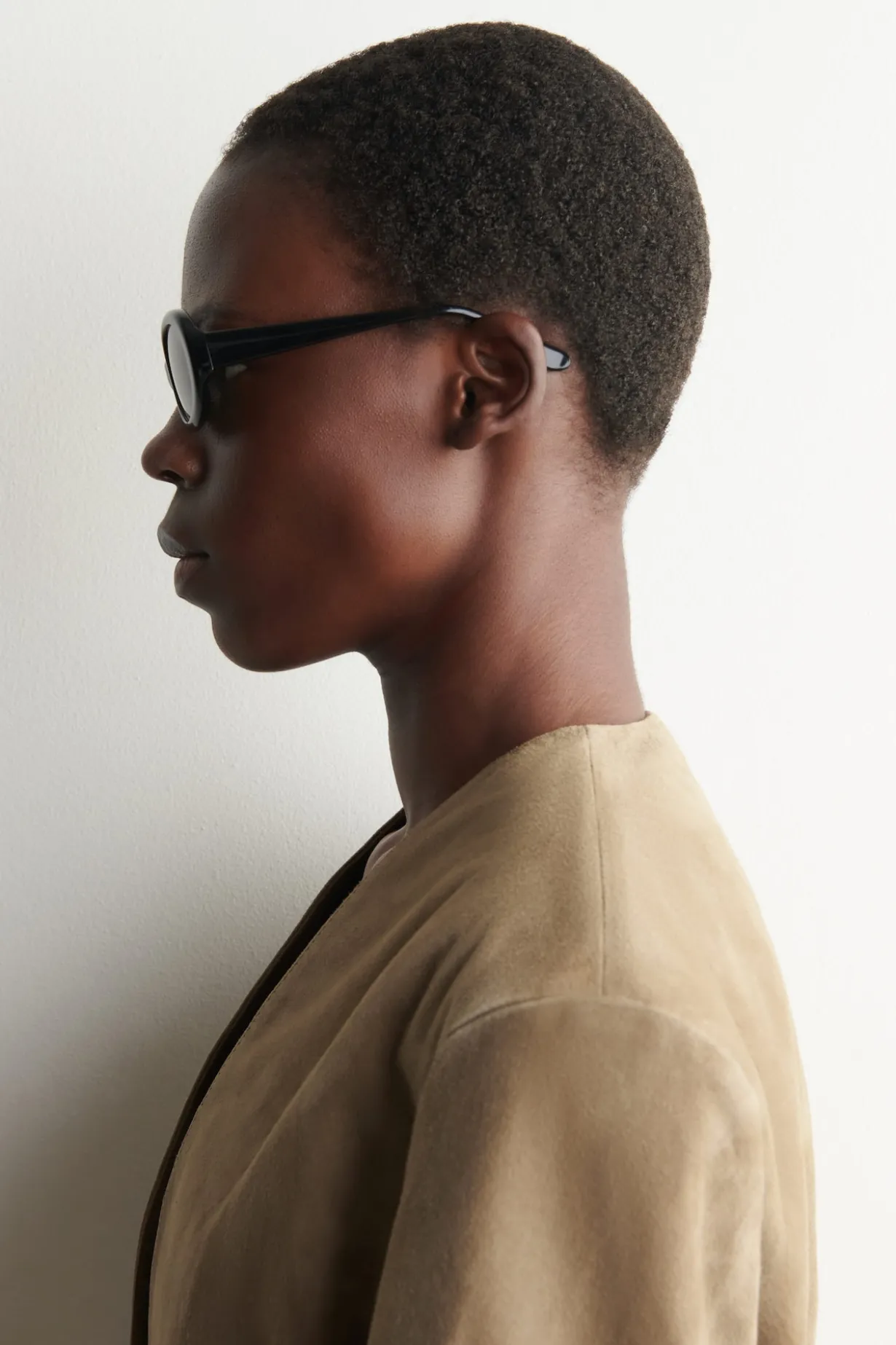 OVAL SUNGLASSES