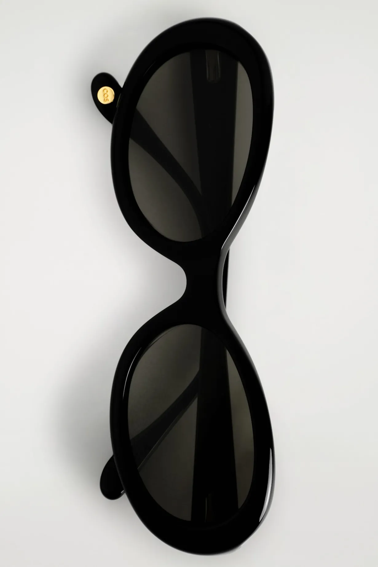 OVAL SUNGLASSES