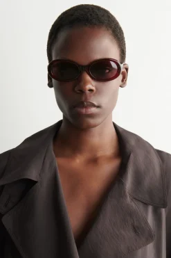 OVAL SUNGLASSES