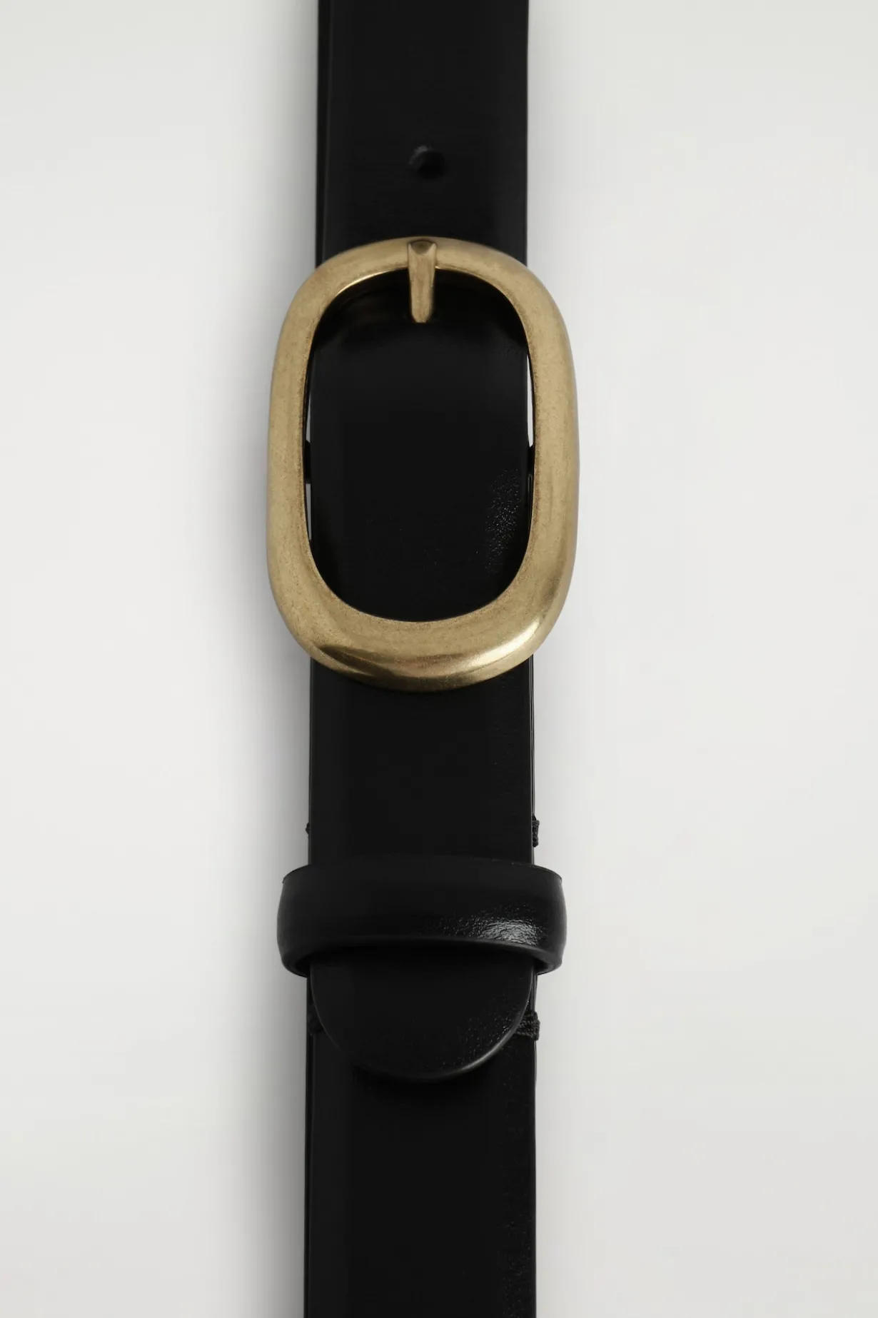 OVAL-BUCKLE LEATHER BELT