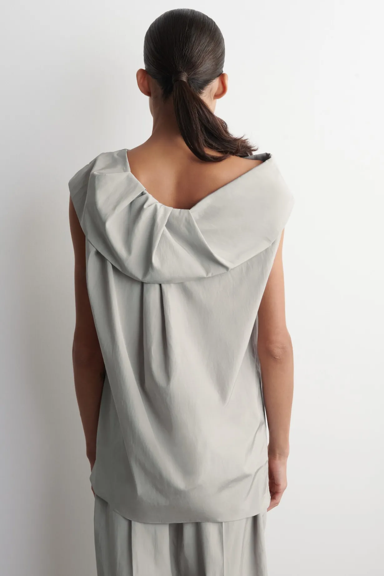OVERSIZED DRAPED TOP