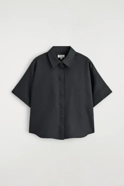 OVERSIZED SHORT-SLEEVED LINEN SHIRT