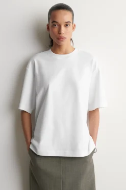 OVERSIZED T-SHIRT