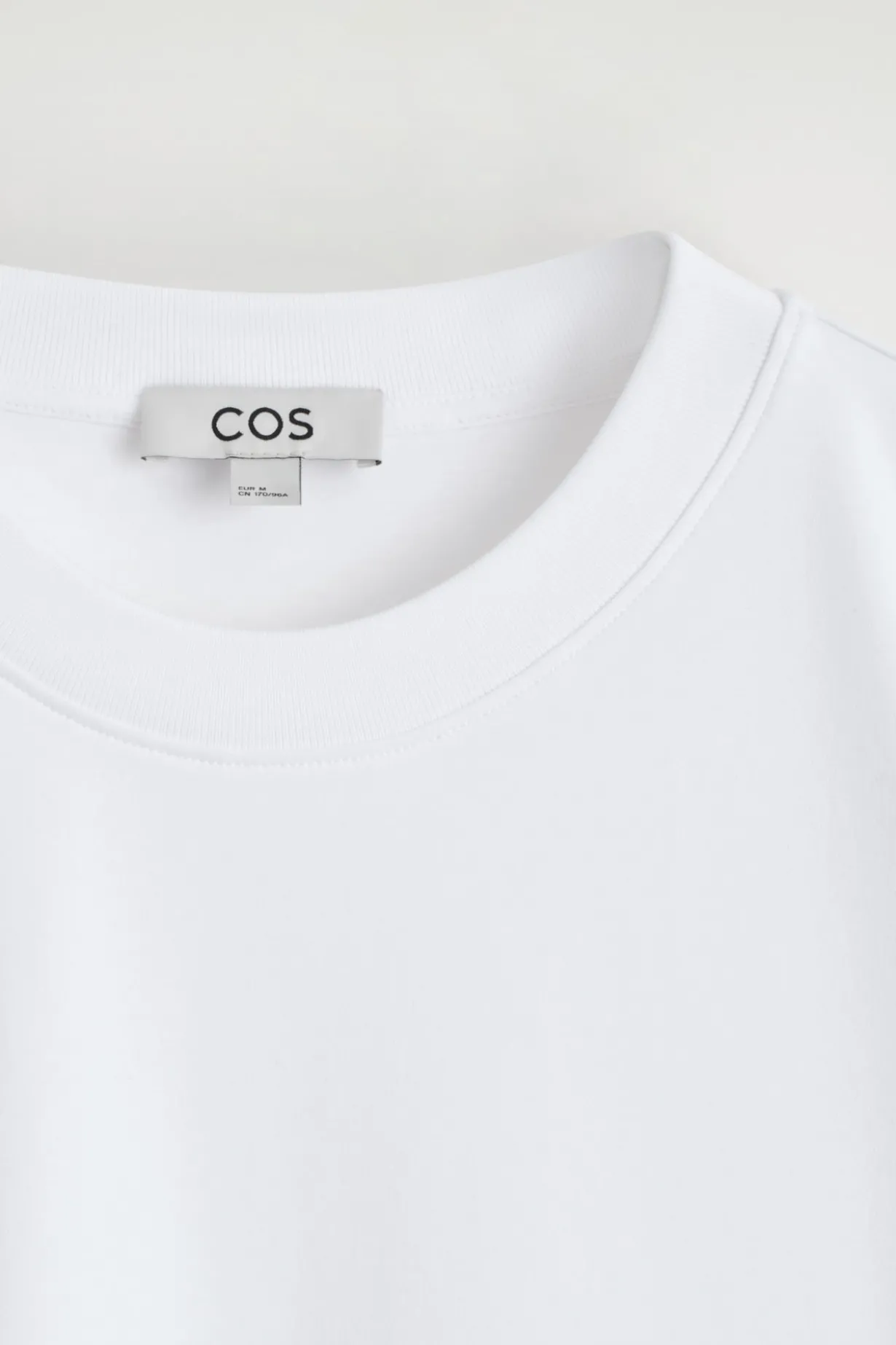 OVERSIZED T-SHIRT
