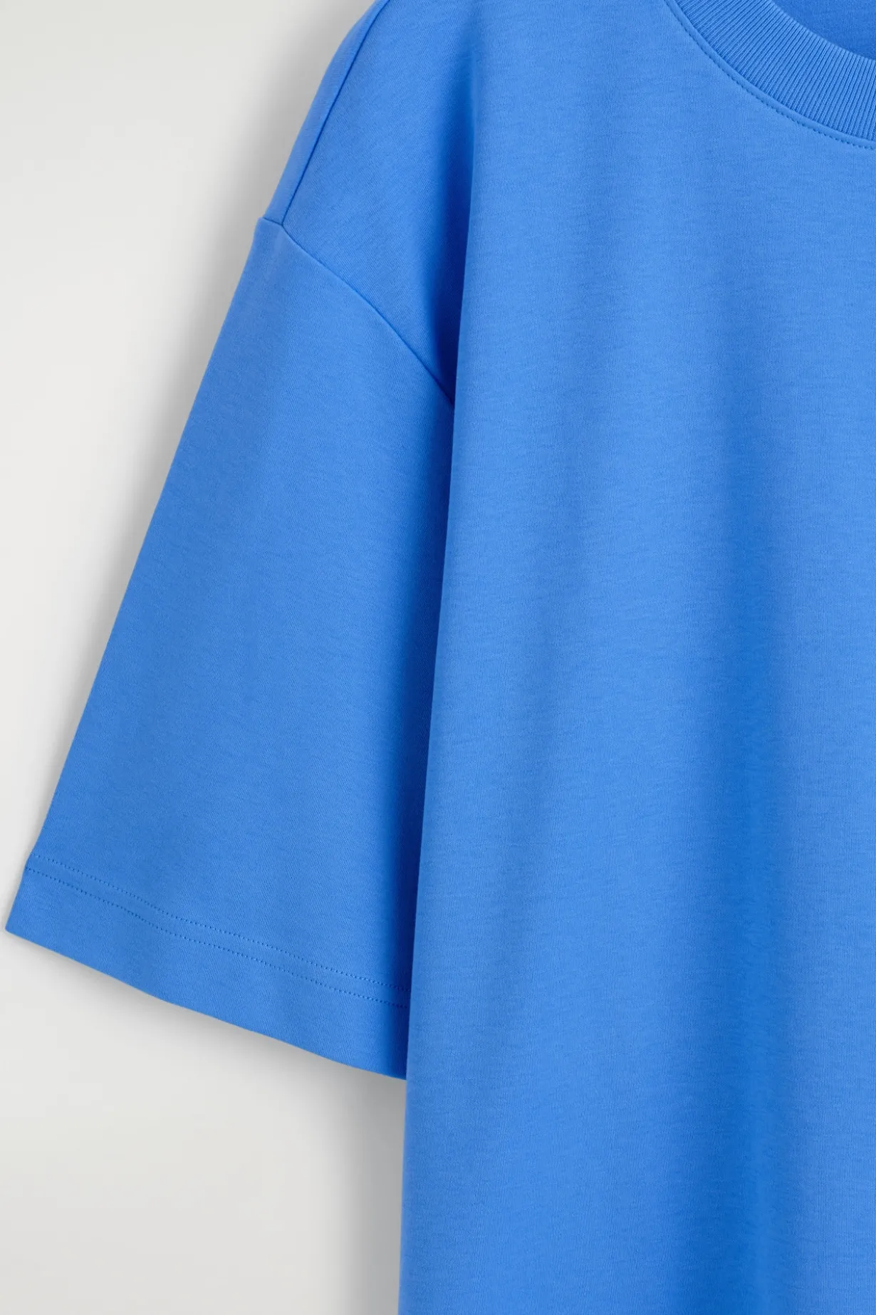 OVERSIZED T-SHIRT