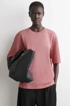 OVERSIZED T-SHIRT