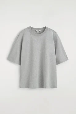 OVERSIZED T-SHIRT