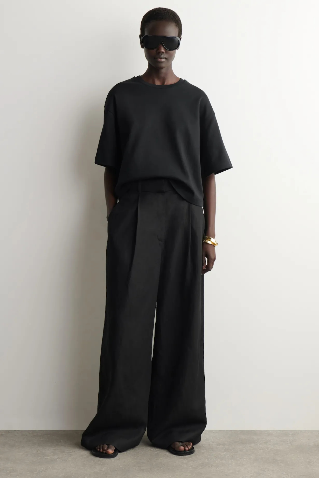 OVERSIZED T-SHIRT