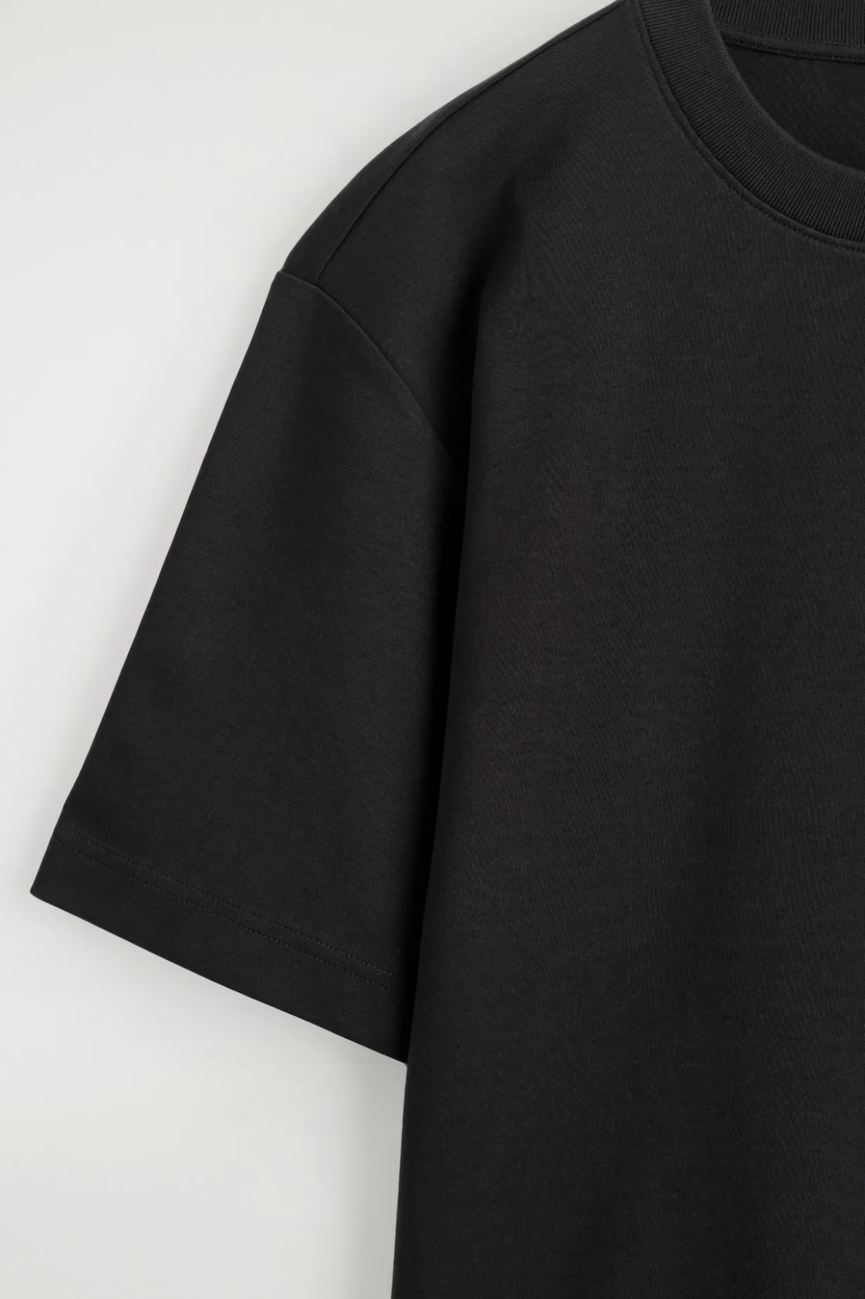 OVERSIZED T-SHIRT