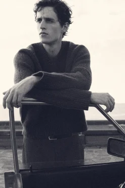 OVERSIZED WOOL-YAK V-NECK SWEATER