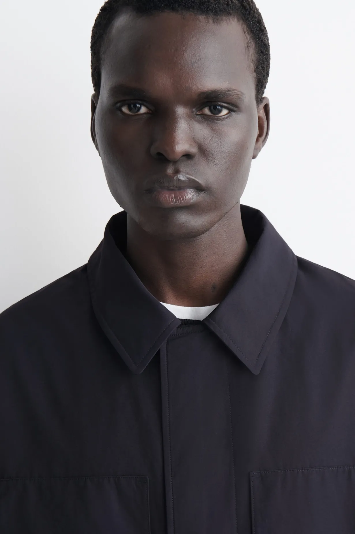 PACKABLE-HOOD WINDBREAKER JACKET