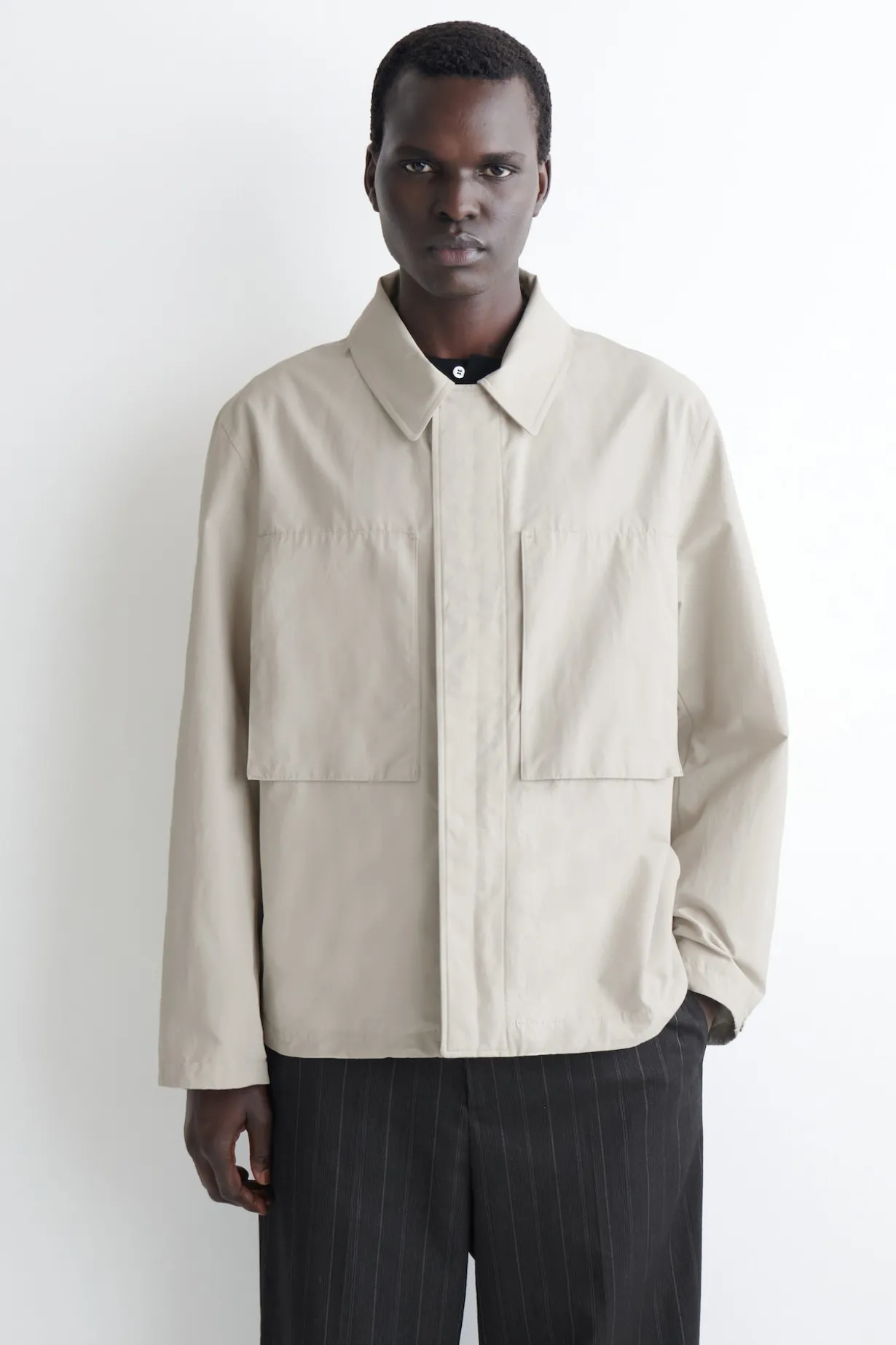 PACKABLE-HOOD WINDBREAKER JACKET