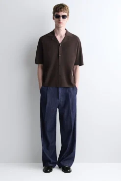 PERFORATED KNITTED SHORT-SLEEVED SHIRT