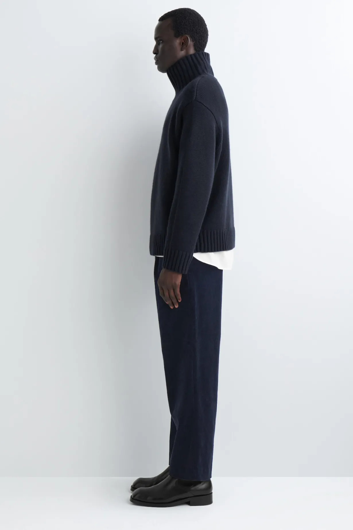 PLEATED CORDUROY RELAXED-FIT STRAIGHT-LEG PANTS