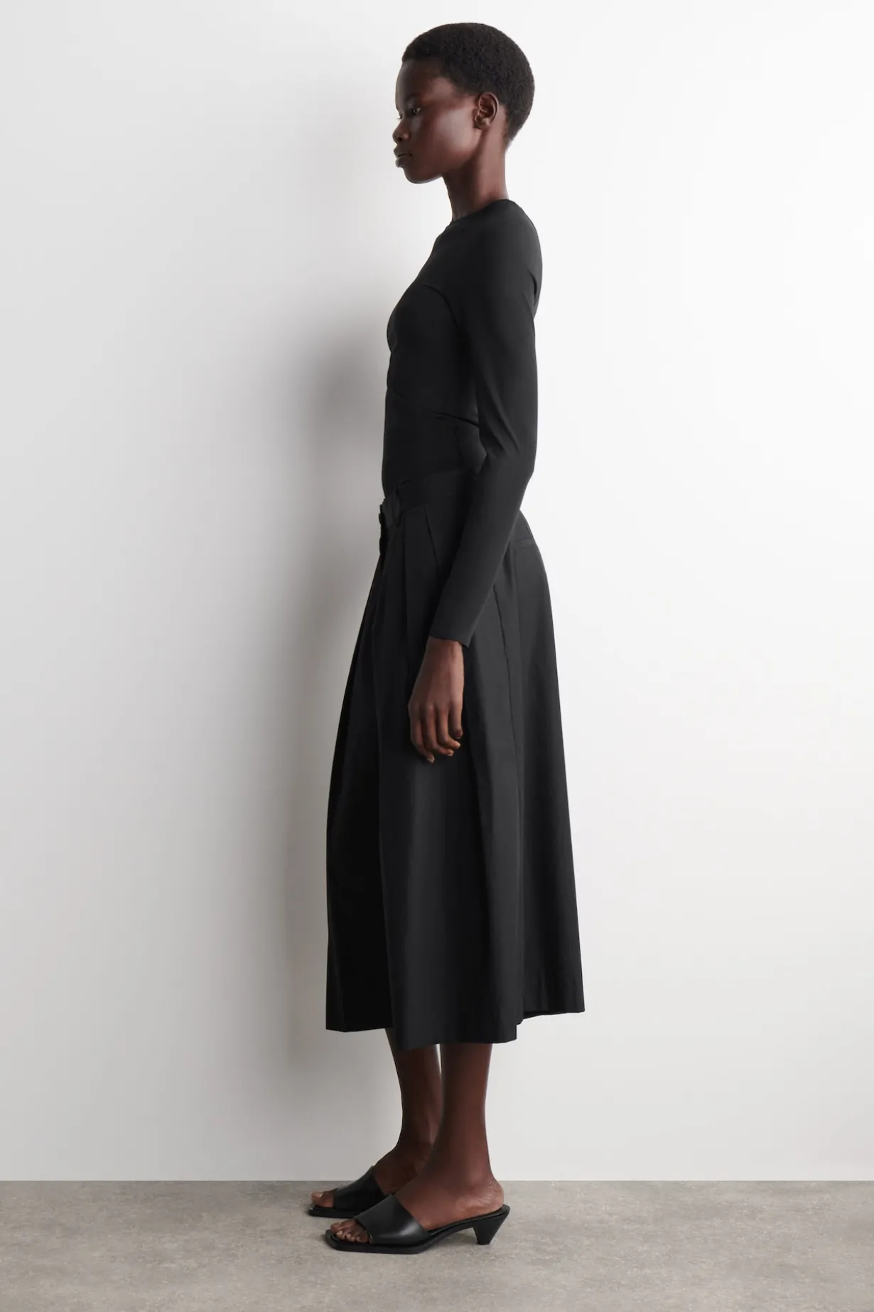 PLEATED COTTON PANTS