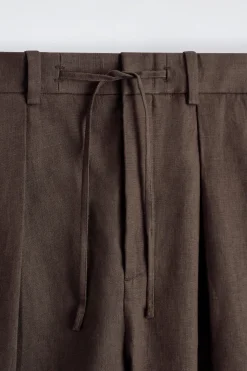 PLEATED LINEN DRAWSTRING SHORTS