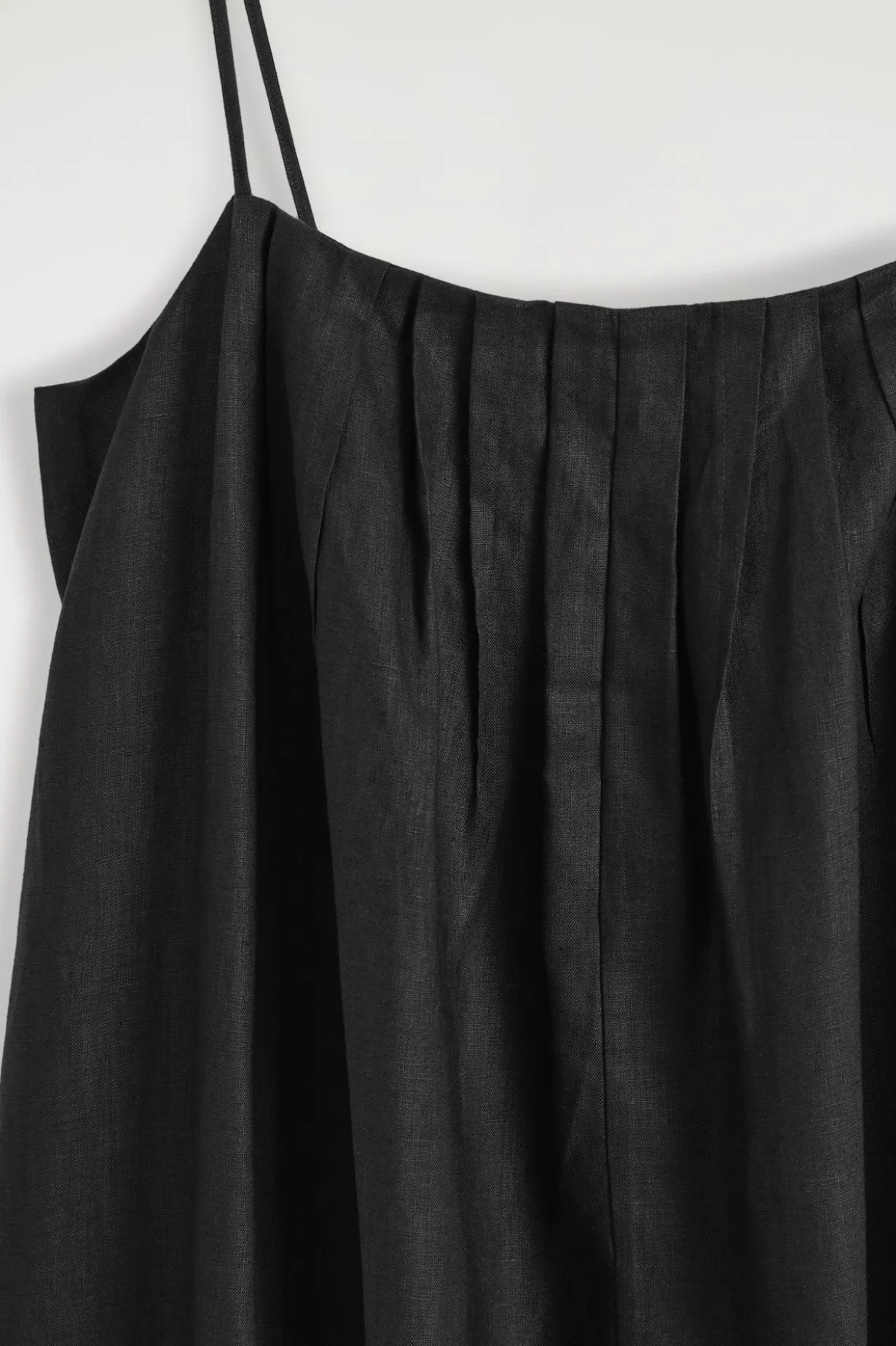 PLEATED LINEN MAXI DRESS