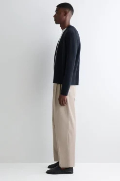 PLEATED RELAXED-FIT TAPERED PANTS