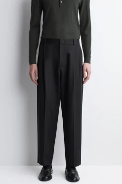 PLEATED RELAXED-FIT TAPERED PANTS