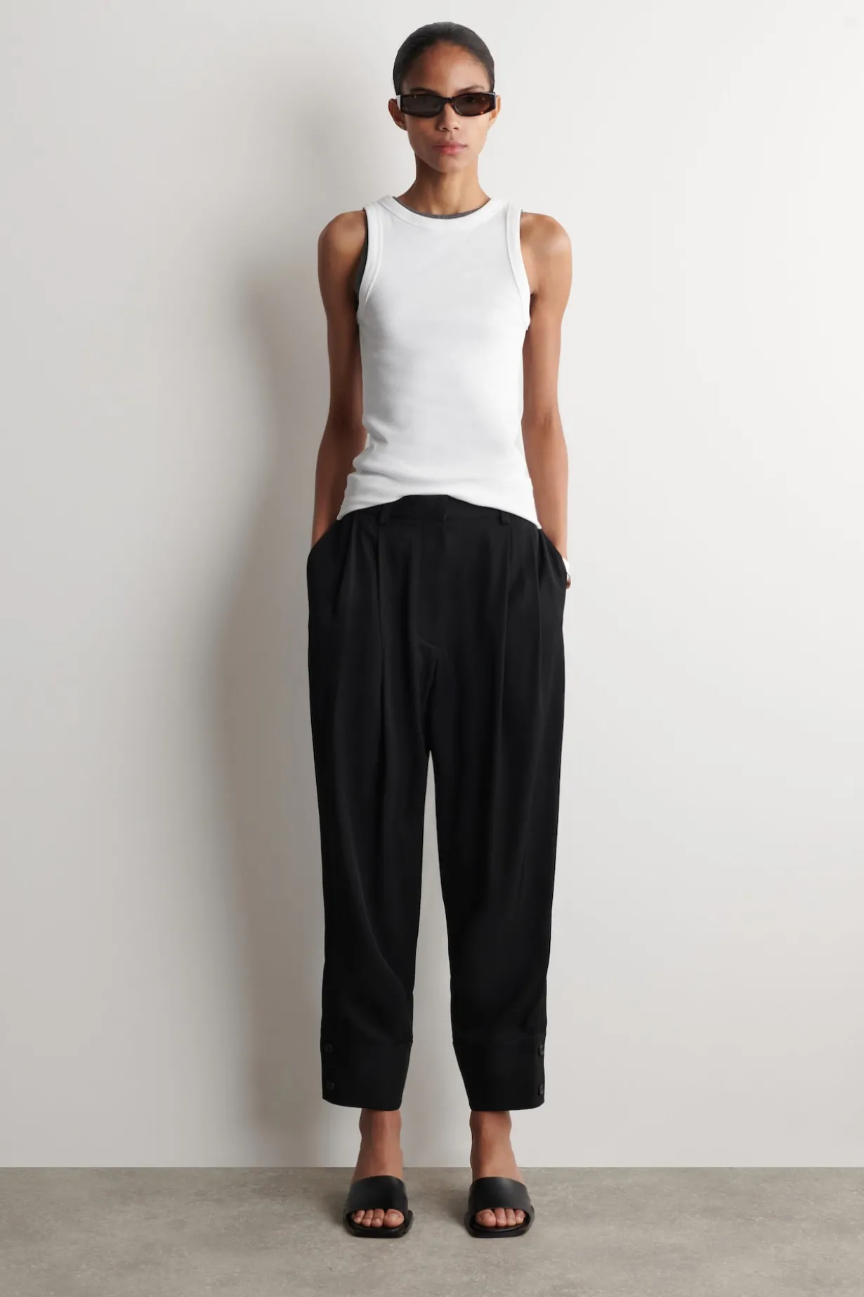 PLEATED TWILL BALLOON PANTS