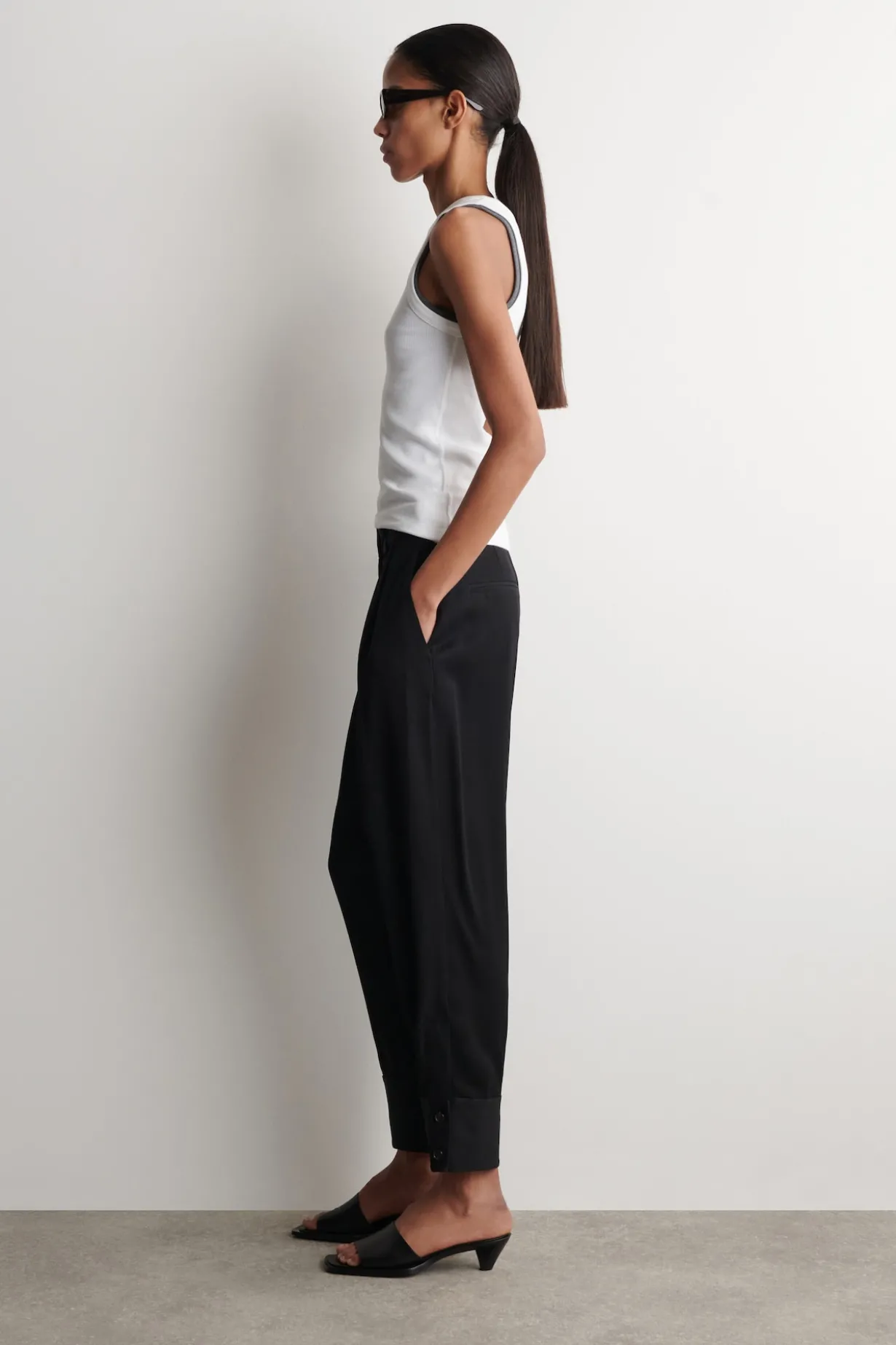 PLEATED TWILL BALLOON PANTS