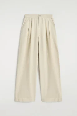 PLEATED WIDE-LEG DENIM PANTS