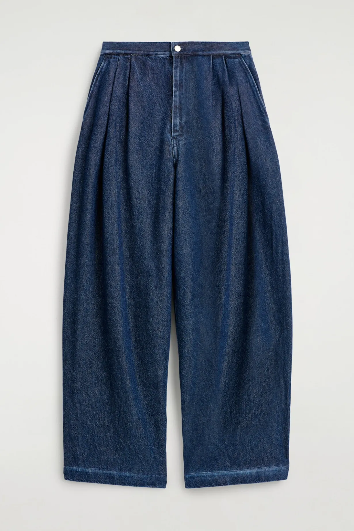 PLEATED WIDE-LEG DENIM PANTS
