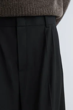 PLEATED WOOL WIDE-LEG PANTS