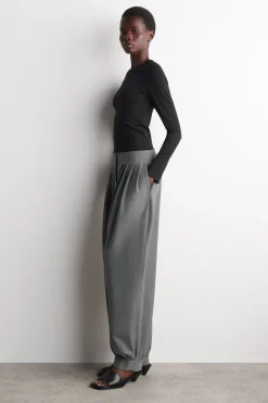 PLEATED WOOL-BLEND BALLOON-LEG PANTS