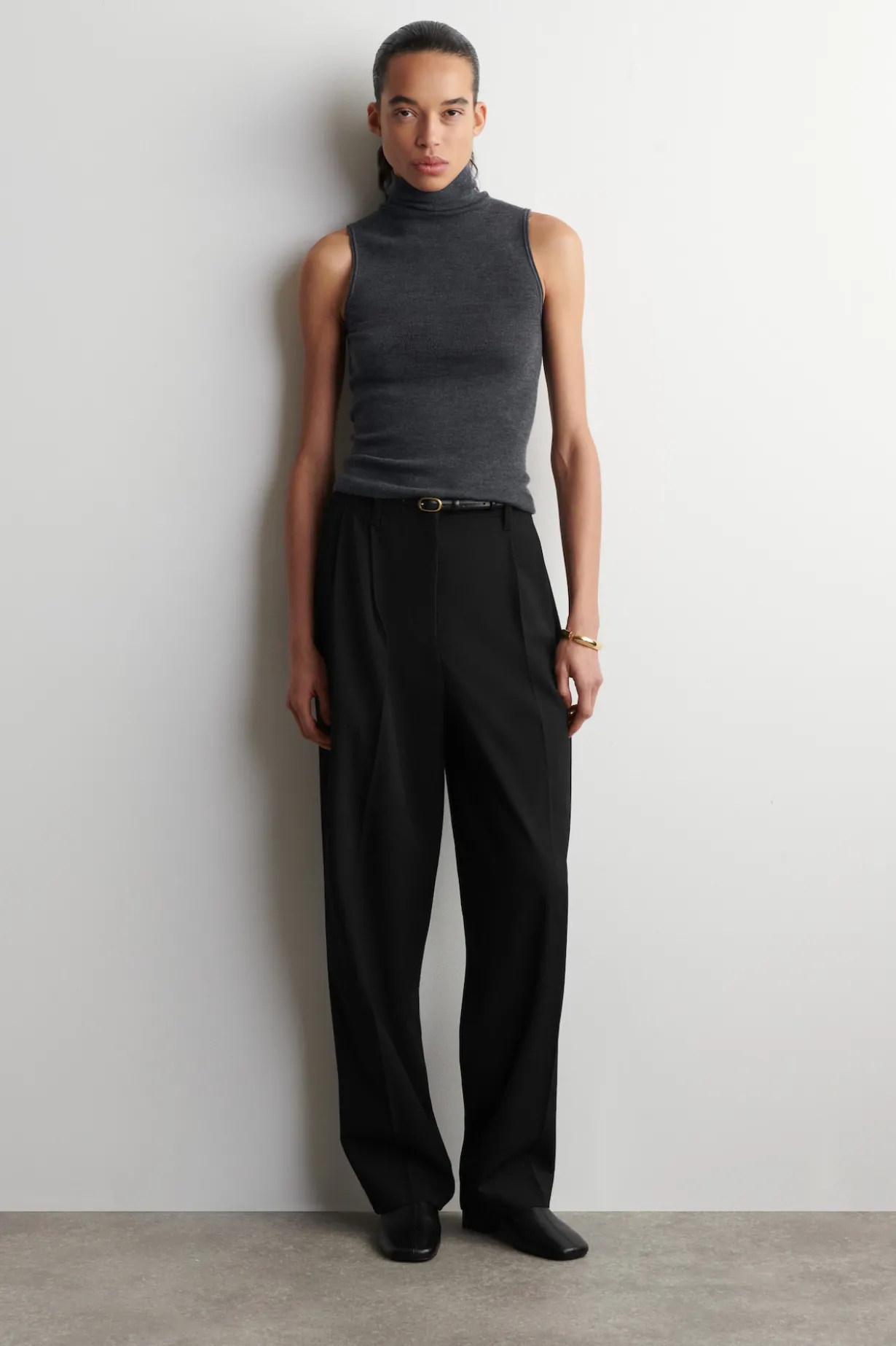 PLEATED WOOL-BLEND TAPERED PANTS