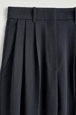 PLEATED WOOL-BLEND TULIP PANTS