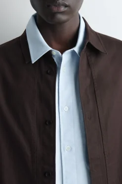 POCKET-DETAIL COTTON SHIRT