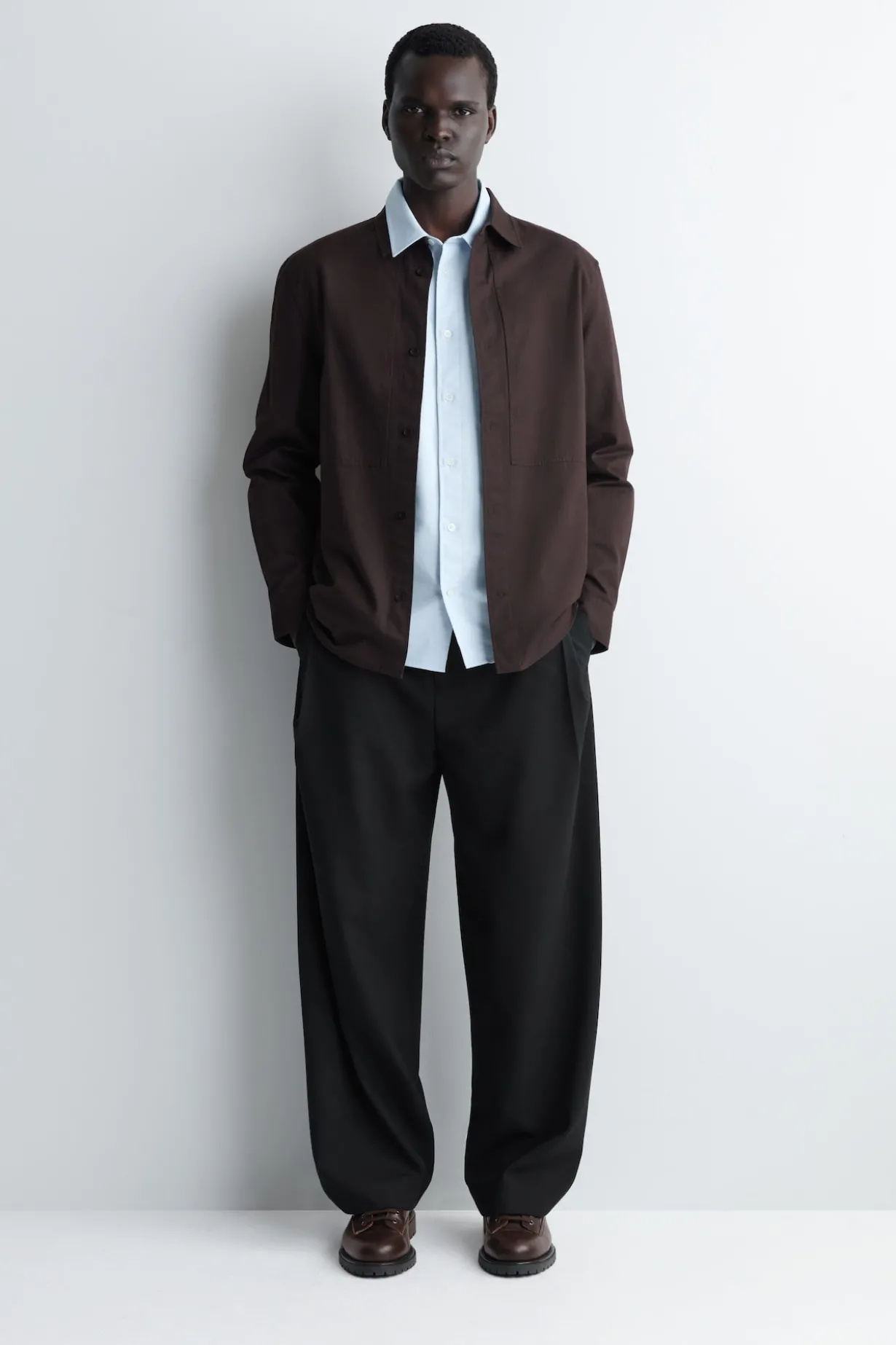 POCKET-DETAIL COTTON SHIRT