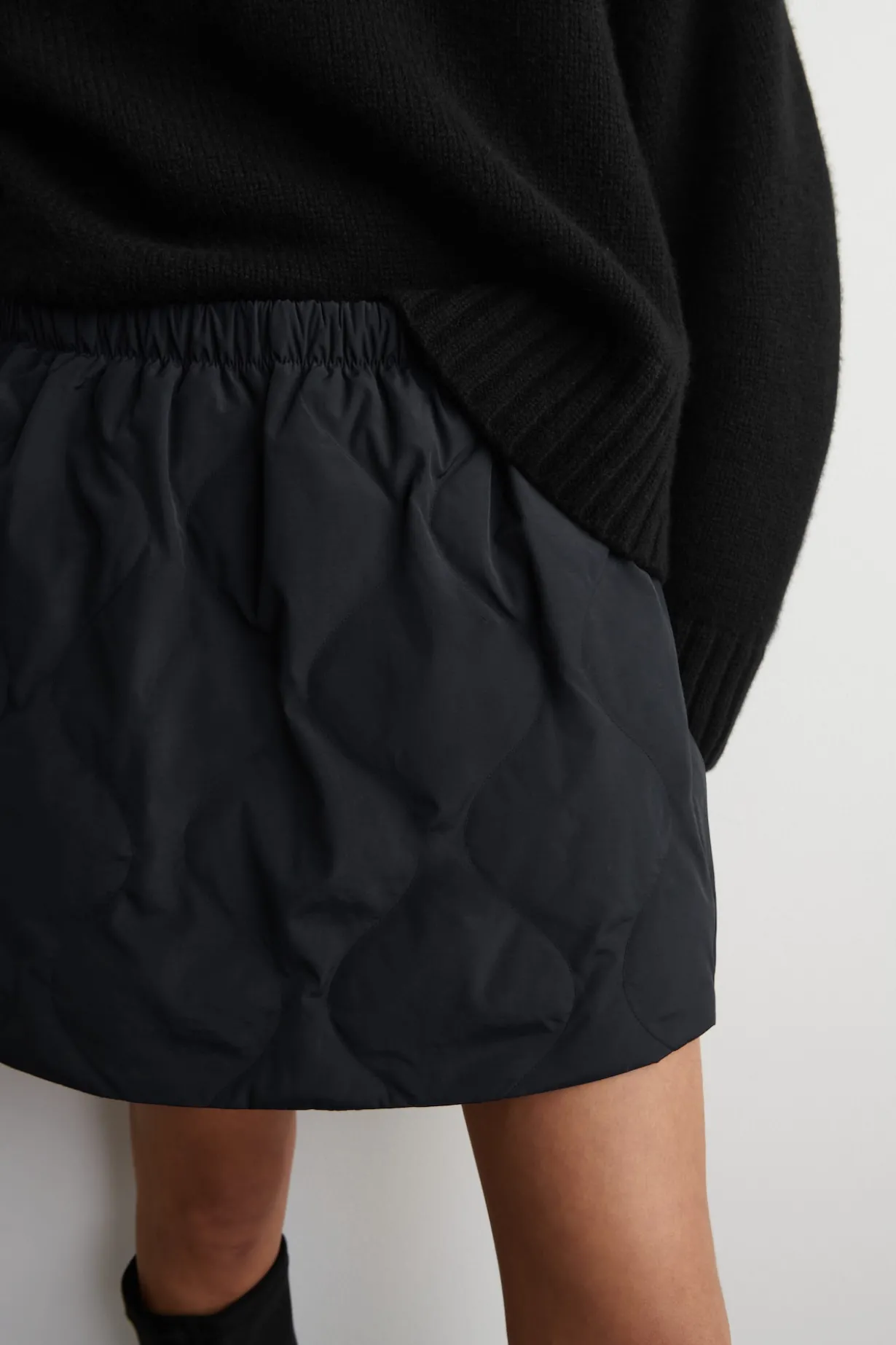 QUILTED DOWN MINI SKIRT