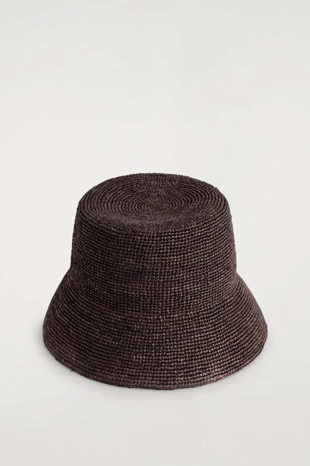 RAFFIA BUCKET HAT
