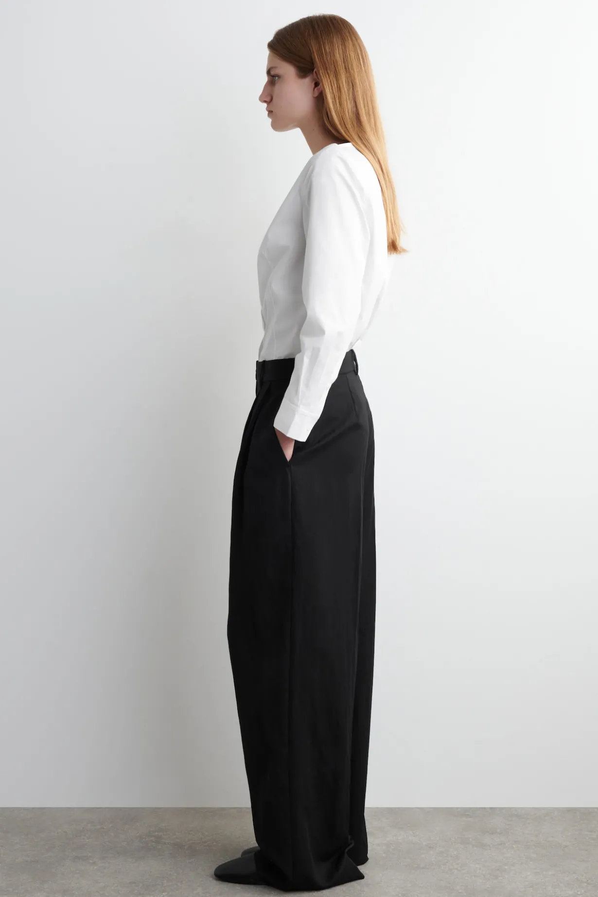 RELAXED FLUID WIDE-LEG PANTS