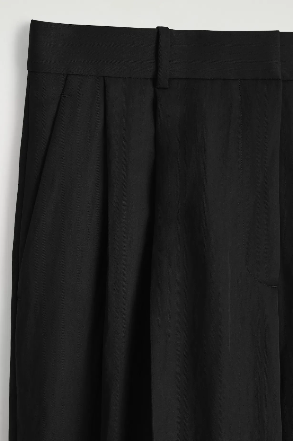 RELAXED FLUID WIDE-LEG PANTS