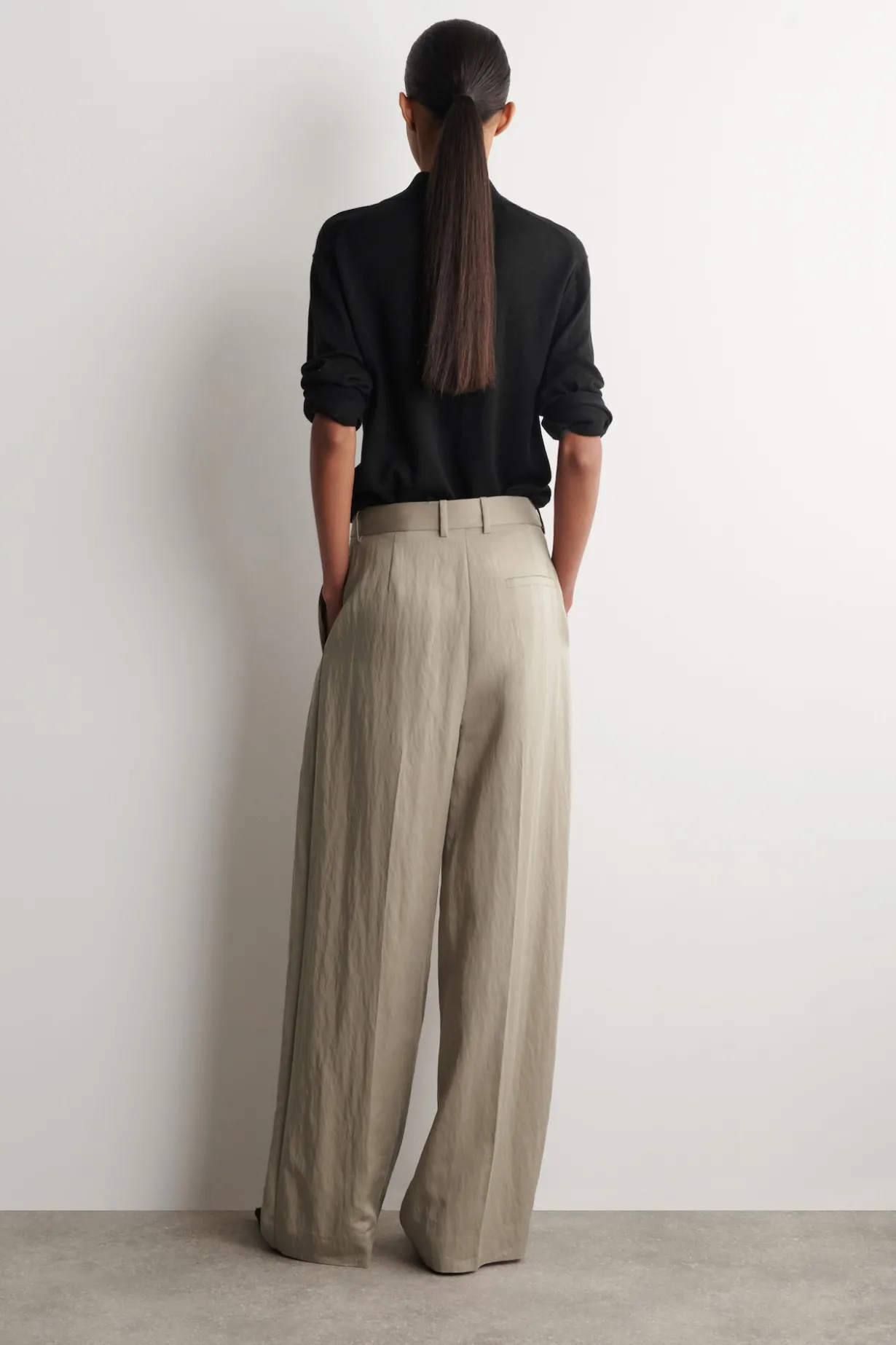 RELAXED FLUID WIDE-LEG PANTS