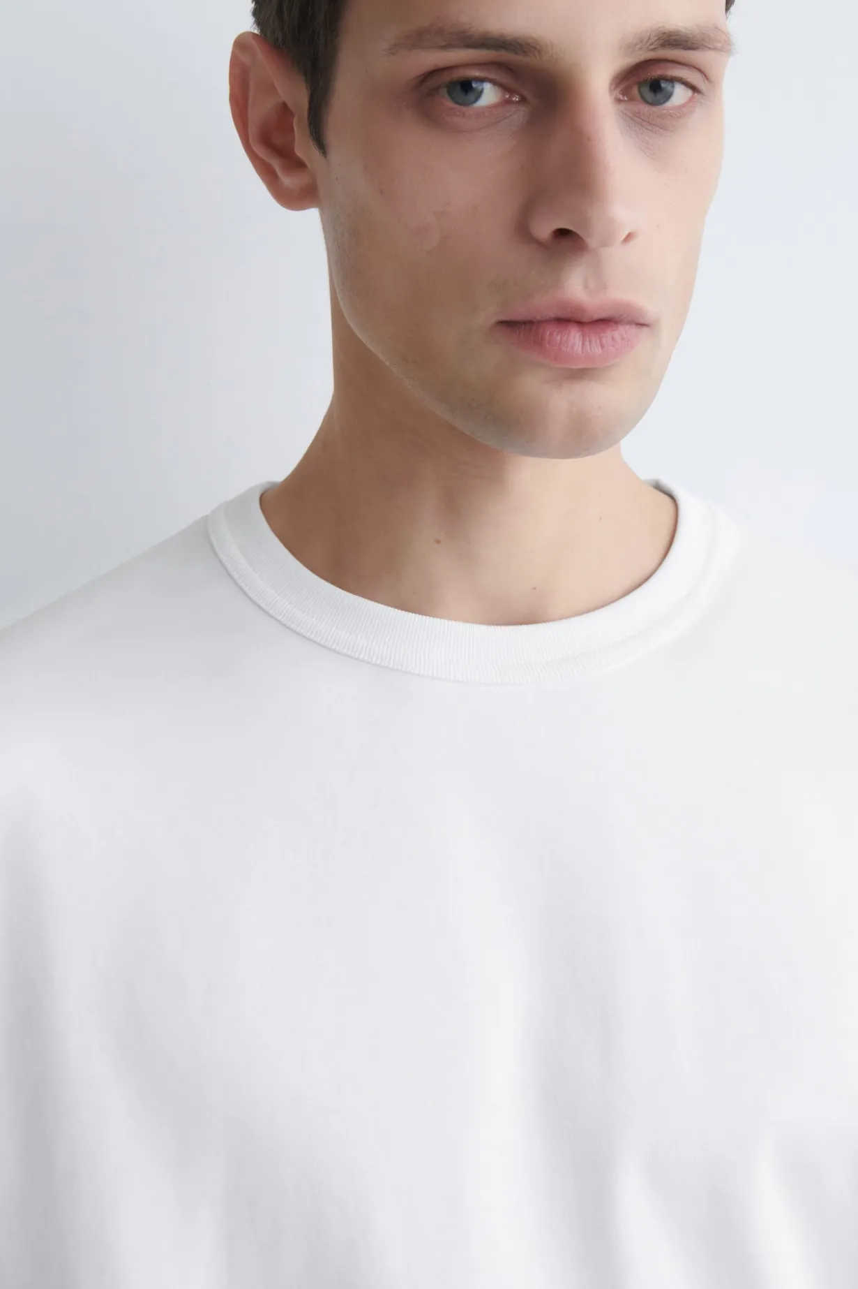 RELAXED JERSEY INTERLOCK LONG-SLEEVED T-SHIRT