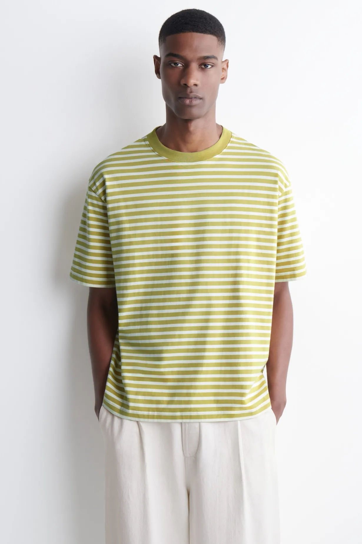 RELAXED LIGHTWEIGHT COTTON T-SHIRT
