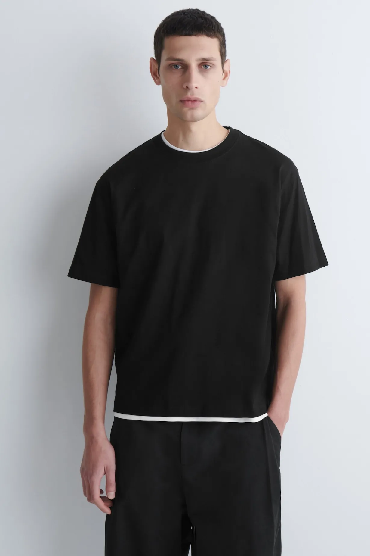RELAXED LIGHTWEIGHT COTTON T-SHIRT