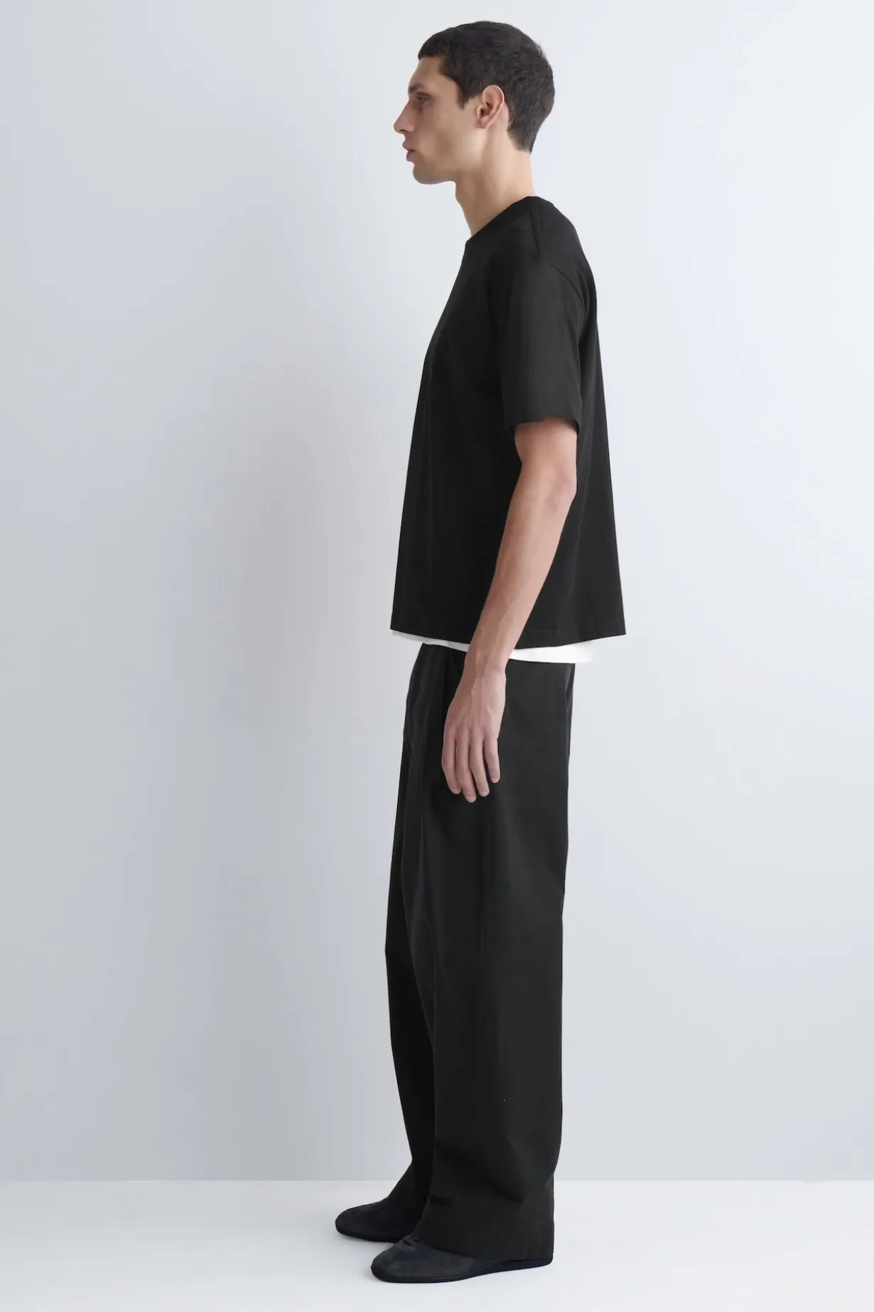 RELAXED LIGHTWEIGHT COTTON T-SHIRT