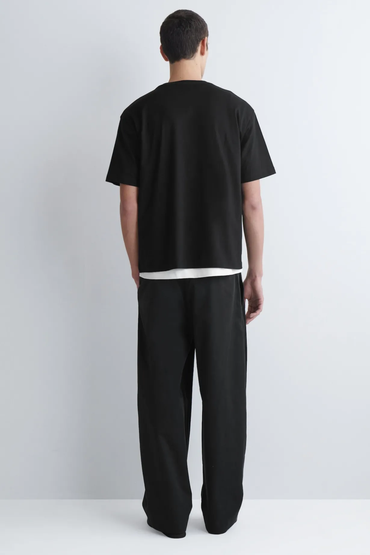RELAXED LIGHTWEIGHT COTTON T-SHIRT