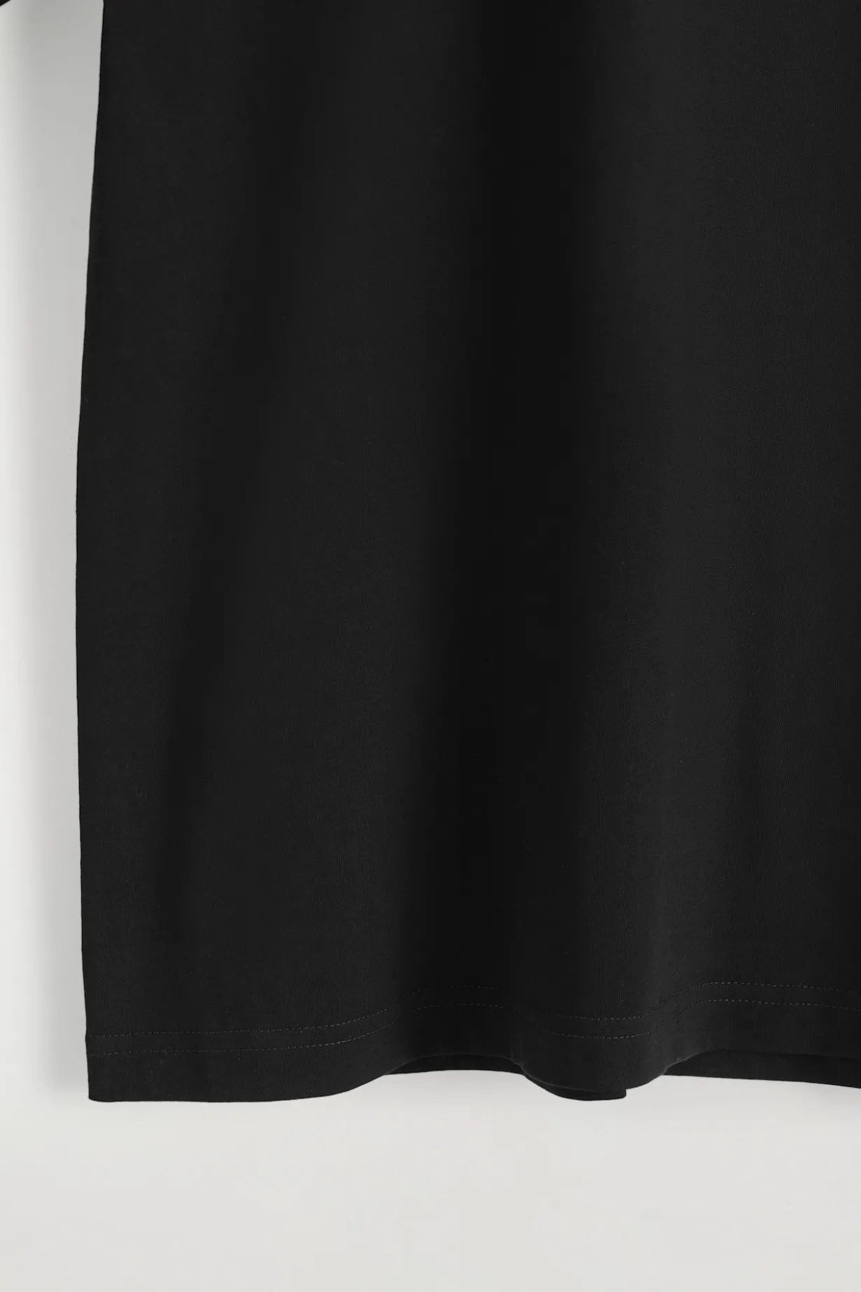 RELAXED LIGHTWEIGHT COTTON T-SHIRT