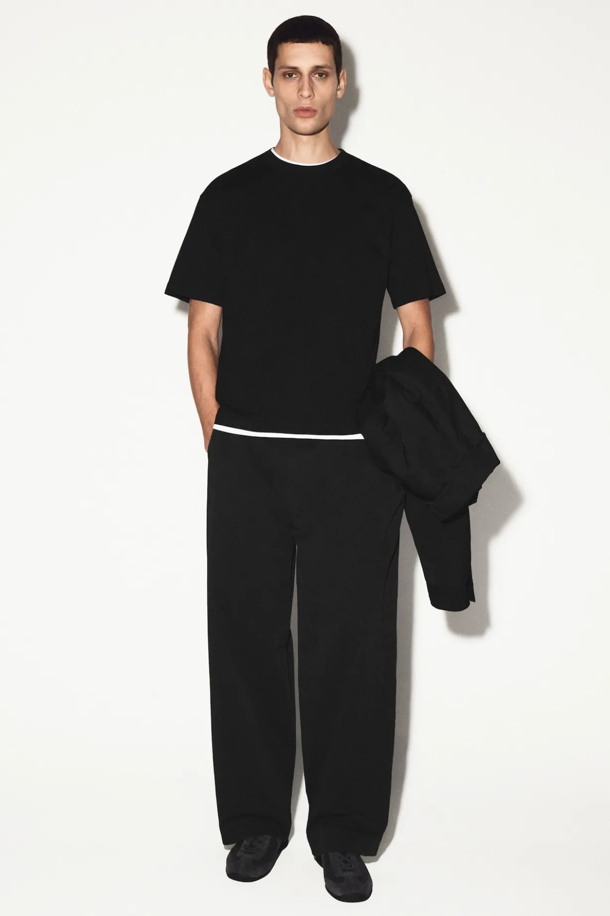 RELAXED LIGHTWEIGHT COTTON T-SHIRT